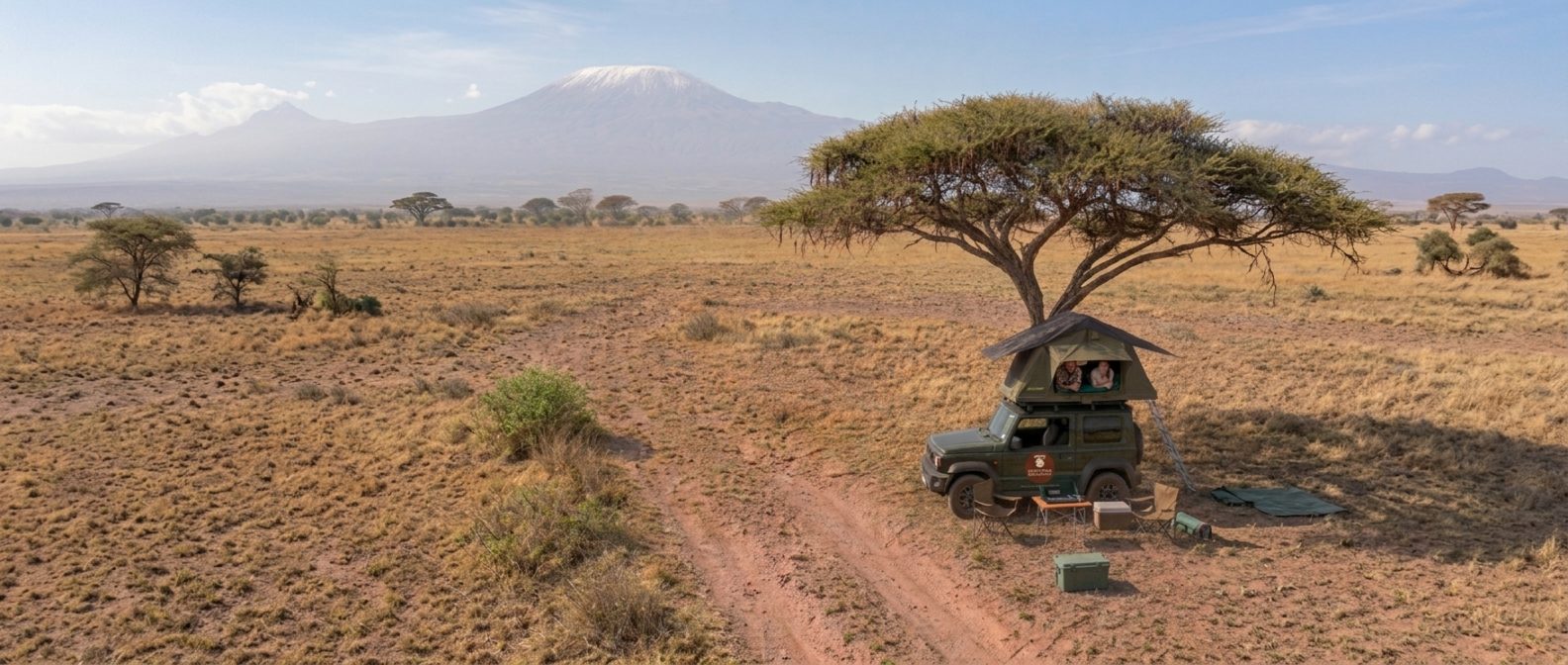 4x4 avec tente de toit dans la savane du Kenya